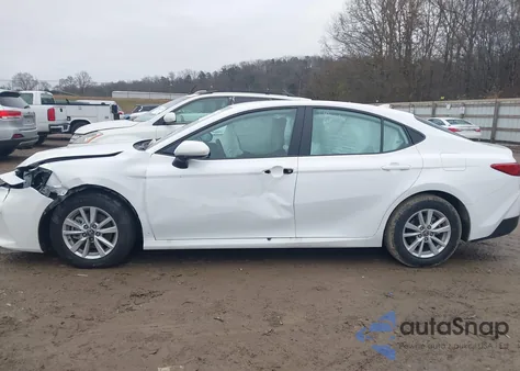 2026 Toyota Camry Le z USA, uszkodzony, nr VIN 4T1DAACKXTU654207